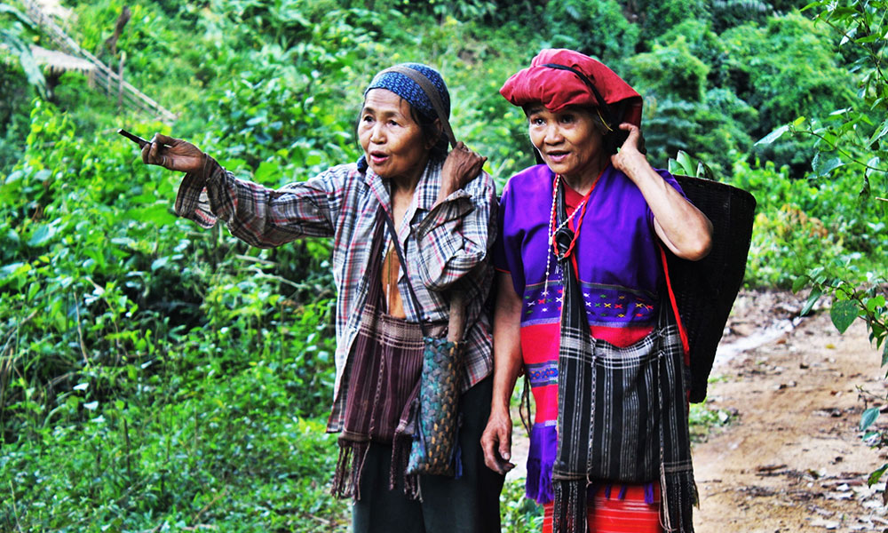 Visit Karen hill tribe villagers