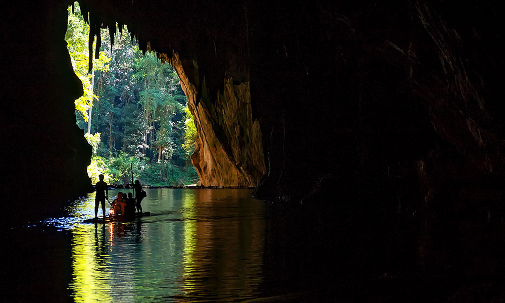Explore Lod Cave by bamboo raft