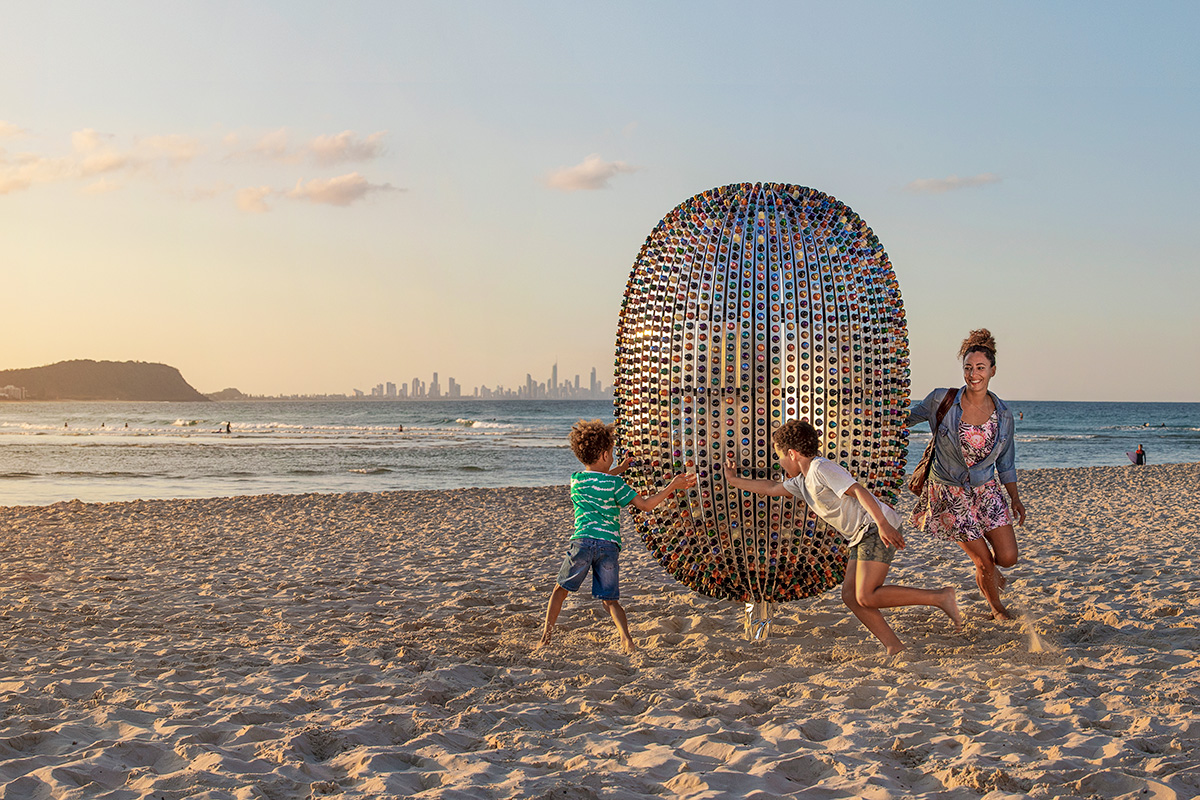 'Superegg' sculpture by Jaco Roeloffs at Swell Festival 2019